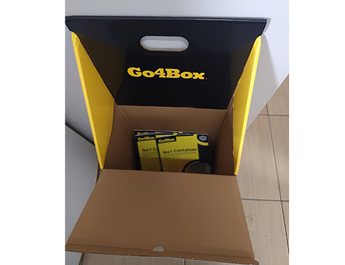 Τρόλεϊ μεταφοράς από πεπιεσμένο χαρτόνι με ροδάκια