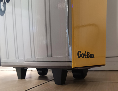 Τρόλεϊ μεταφοράς από πεπιεσμένο χαρτόνι με ροδάκια